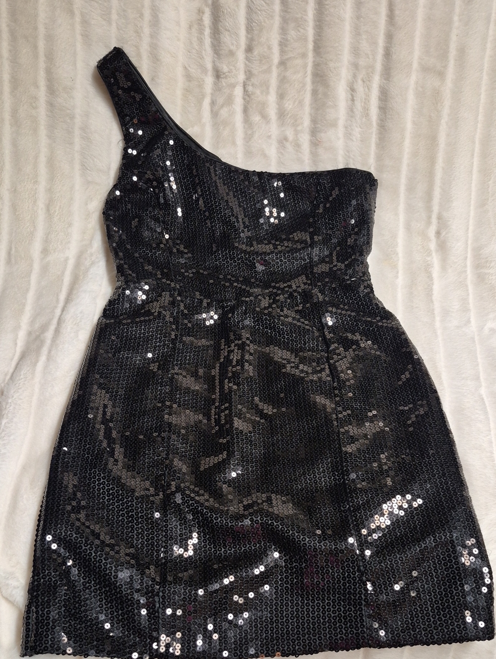 Forever 21 Black One-Shoulder Sequin Dress